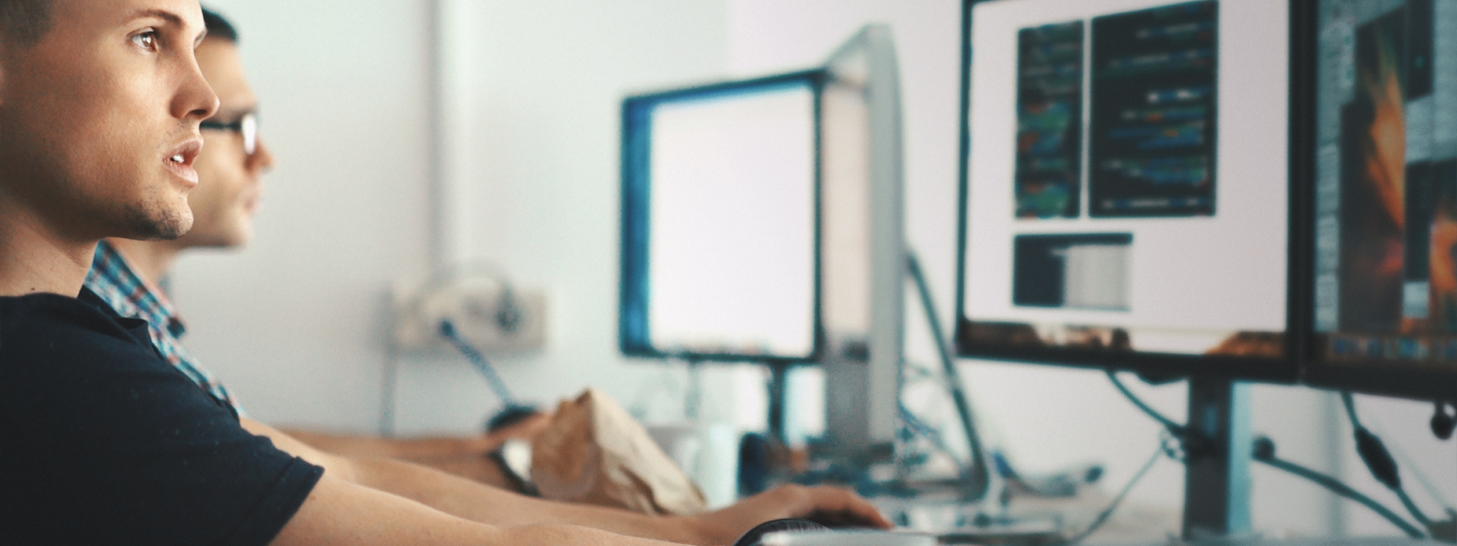 electrical repair hands